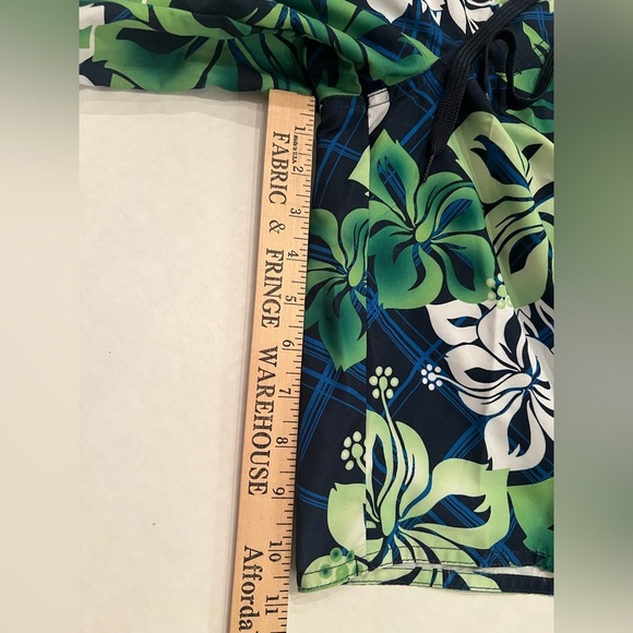HANG TEN BOYS FLORAL SWIM TRUNKS/SHORTS SIZE MEDIUM. BLUE/WHITE/GREEN. - Picture 7 of 11